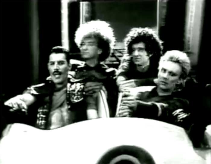 Queen - Radio Ga Ga - Official Music Video