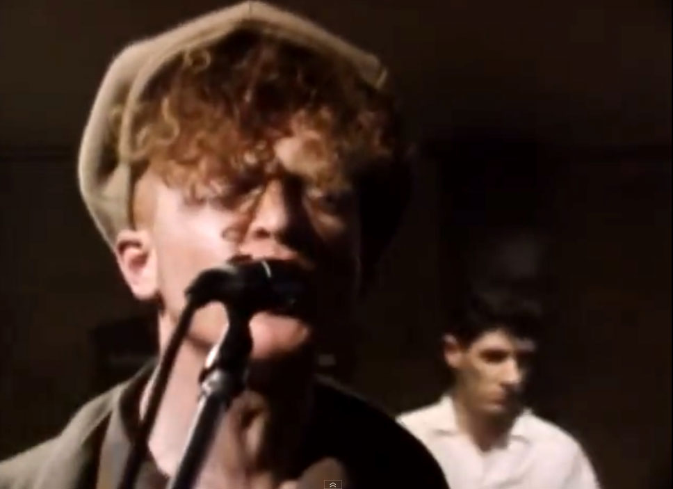 Simply Red - Money's Too Tight (To Mention) - Official Music Video