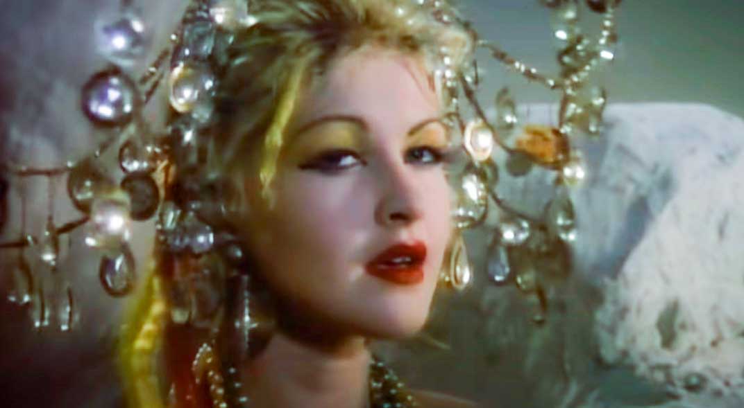 Cyndi Lauper - True Colors - Official Music Video