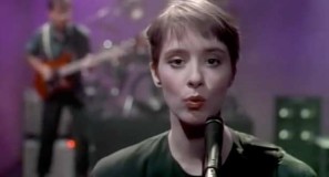 Suzanne Vega - Solitude Standing - Official Music Video