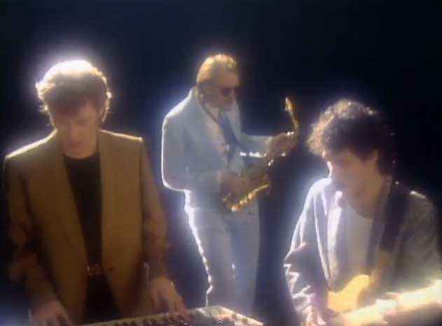 Daryl Hall & John Oates - I Can't Go For That (No Can Do) - Official Music Video