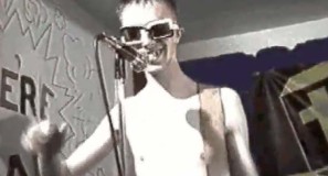 Toy Dolls - Nellie the Elephant - Music Video