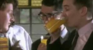 The Housemartins - Happy Hour - Official Music Video