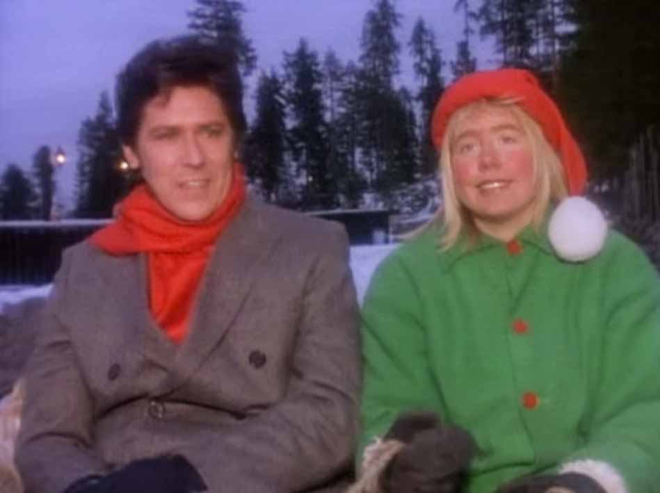 Shakin' Stevens - Merry Christmas Everyone - Official Music Video