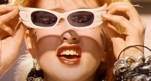 Cyndi Lauper - Girls Just Want To Have Fun