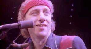 Dire Straits - Walk Of Life - Official Music Video
