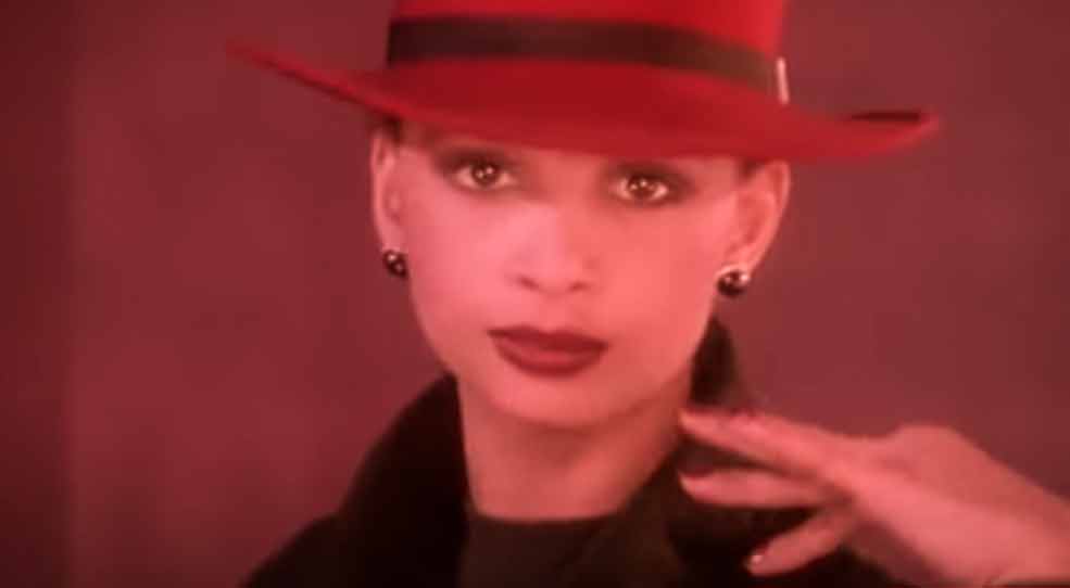 Mel & Kim - Showing Out (Get Fresh At the Weekend) - Official Music Video