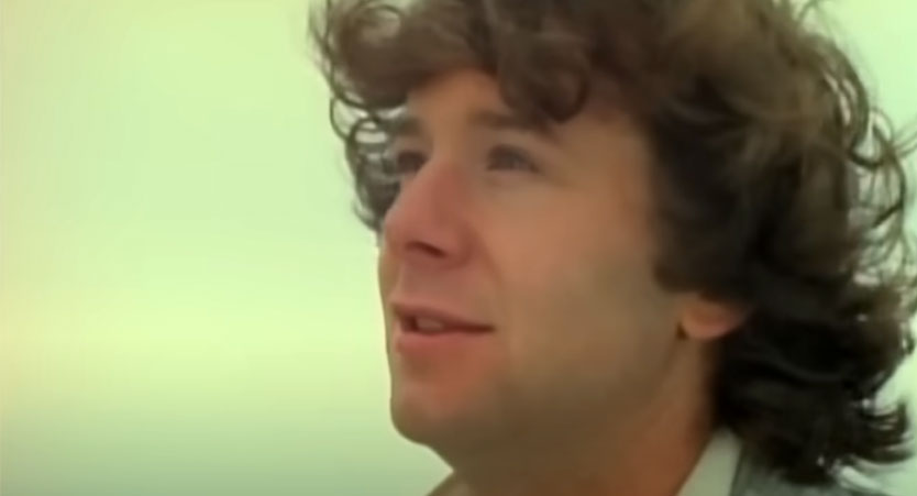 Simple Minds - Alive And Kicking - Official Music Video