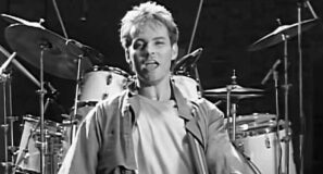 Cutting Crew - (I Just) Died In Your Arms - Official Music Video