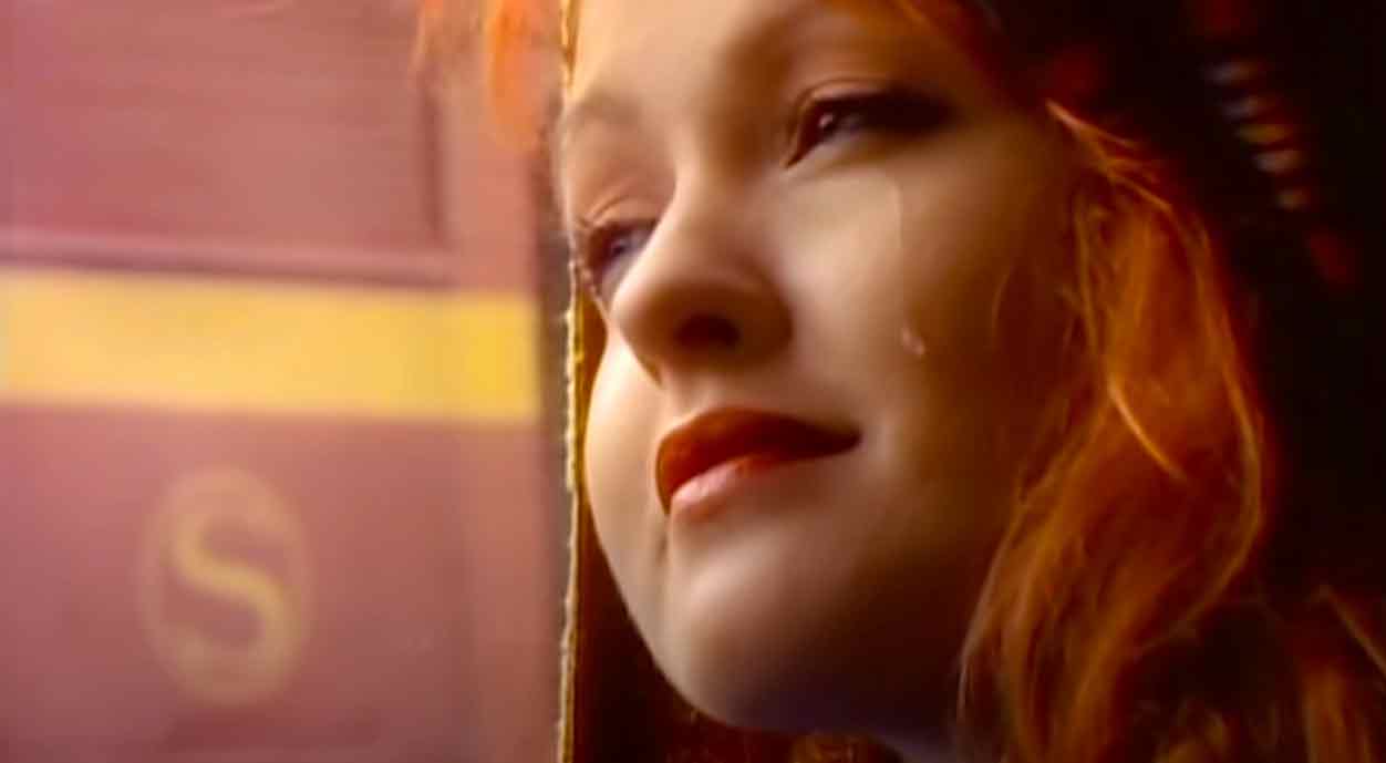Cyndi Lauper - Time After Time - Official Music Video