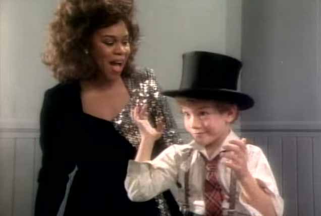 Deniece Williams Let's Hear It for the Boy Official Music Video
