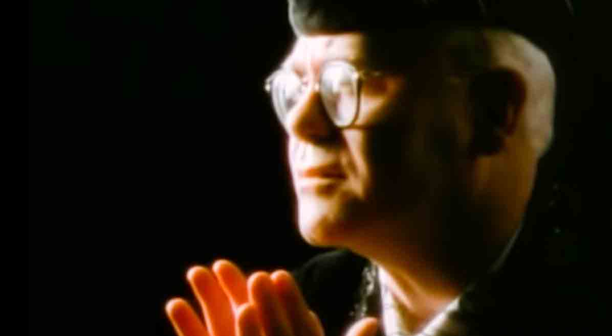 Elton John - Sacrifice (with lyrics on screen) ! 