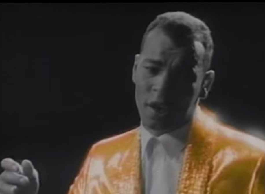 Fine Young Cannibals Suspicious Minds Official Music Video