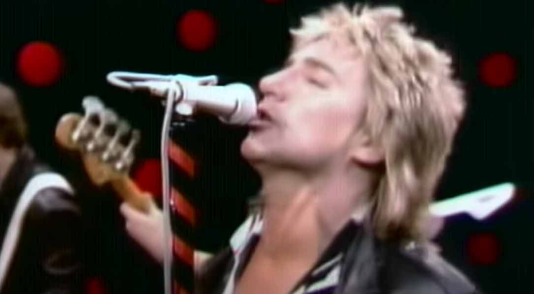 Rod Stewart - Passion - Official Music Video