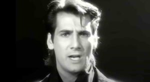 Spandau Ballet - Round And Round