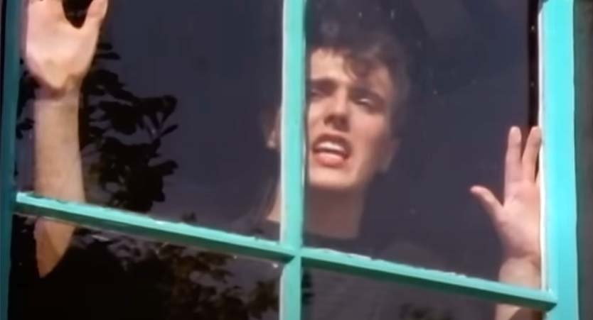 Tears For Fears - Mad World - Official Music Video