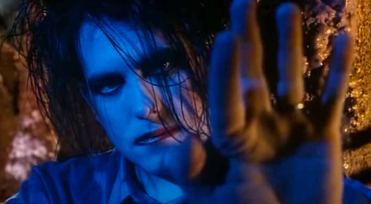 The Cure - Lovesong - Official Music Video