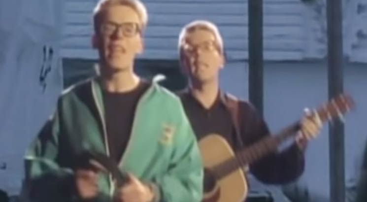 The Proclaimers - I'm Gonna Be (500 Miles) - Official Music Video