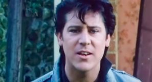 Shakin' Stevens - This Ole House - Music Video