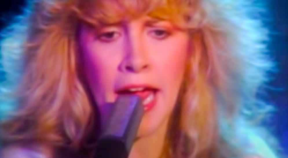 Stevie Nicks - Edge of Seventeen (Just Like the White Winged Dove) - Official Music Video