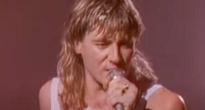 Def Leppard - Armageddon It - Official Music Video