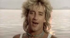 Rod Stewart - What Am I Gonna Do (I'm So In Love With You) - Official Music Video
