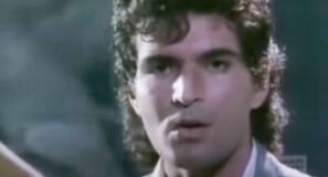 Gino Vannelli - It Hurts to be Love - Official Music Video