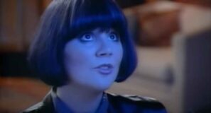 Linda Ronstadt & James Ingram - Somewhere Out There - Official Music Video