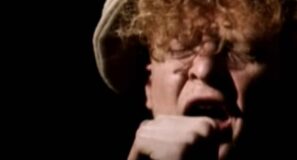 Simply Red Money's Too Tight (to Mention Music Video