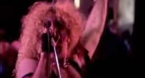 Twisted Sister - I Am (I'm Me) - Official Music Video